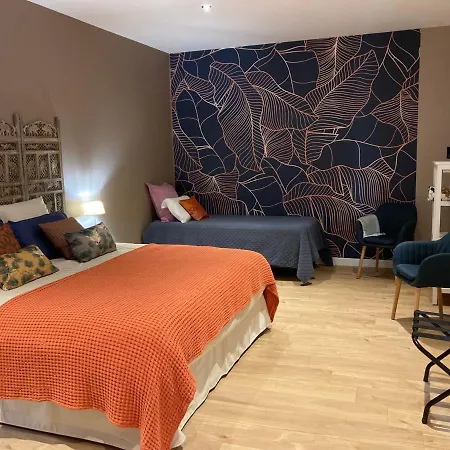 Le Manoir Des Sables - Familial Grand Confort Bed and breakfast Berthegon